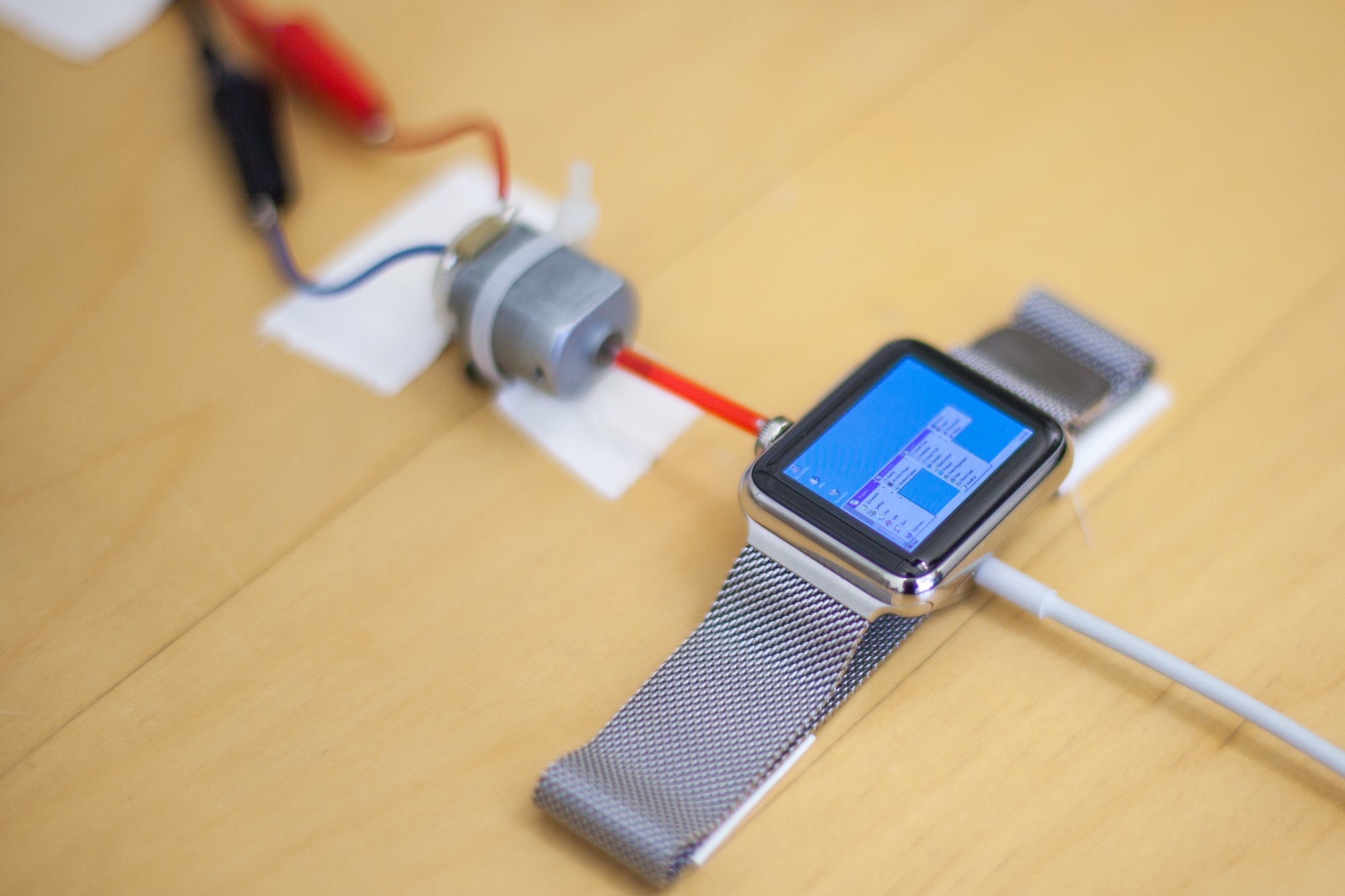Apple Watch running Windows95